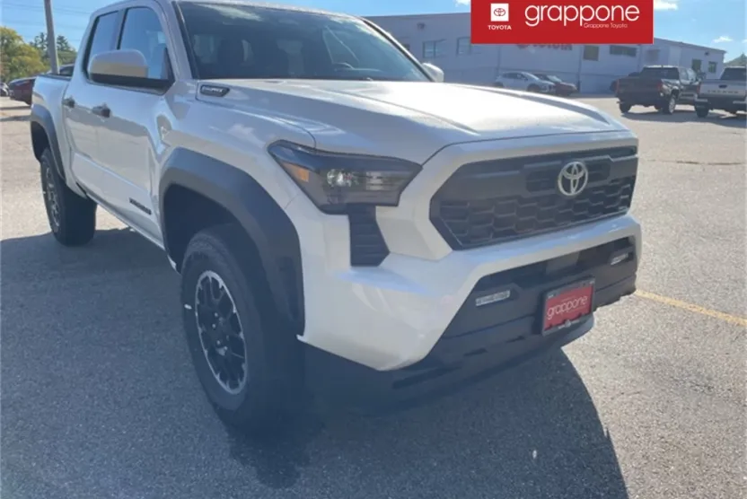 2025 Toyota Tacoma TRD Off-Road 4x4 Double Cab photo 1