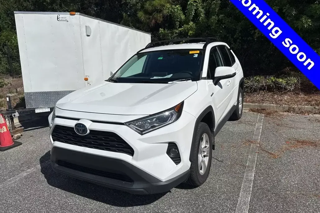 2021 Toyota RAV4 Hybrid XLE photo 1