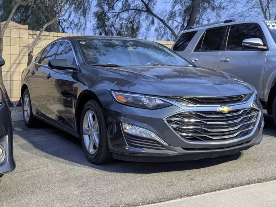 2019 Chevrolet Malibu photo 1