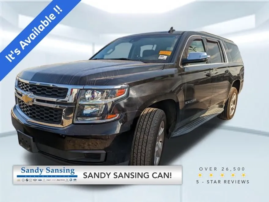2017 Chevrolet Suburban LT photo 1