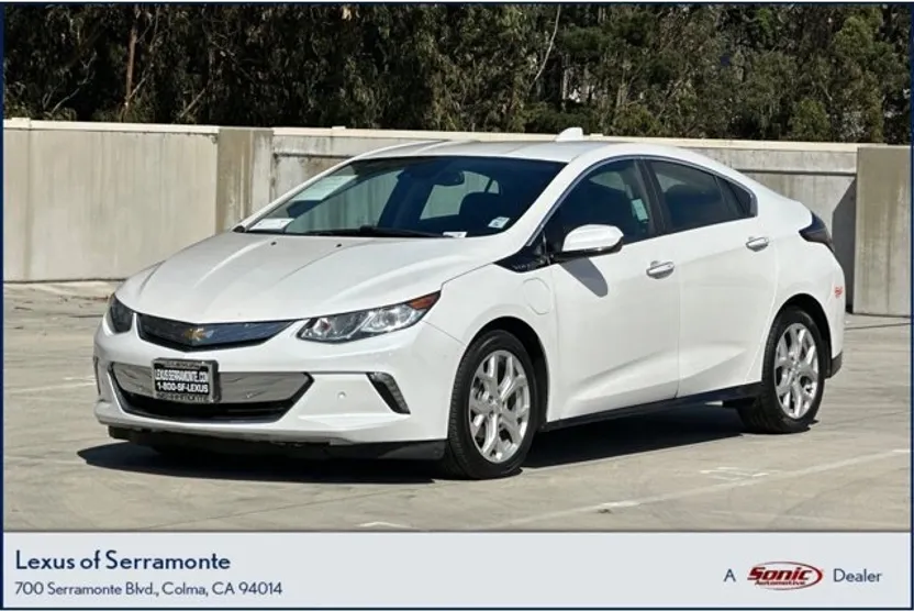2017 Chevrolet Volt Premier photo 1