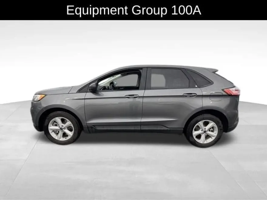2021 Ford Edge SE photo 1