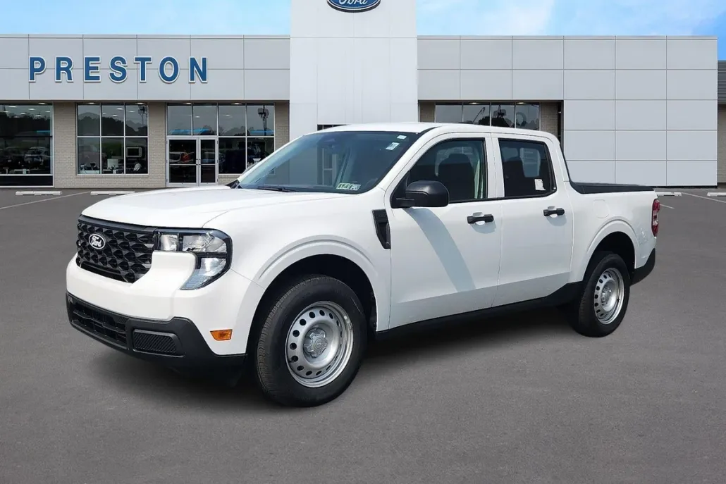 2025 Ford Maverick XL photo 1