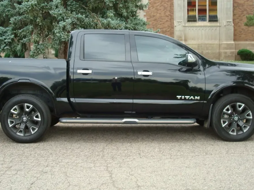 2021 Nissan Titan Platinum Reserve photo 1