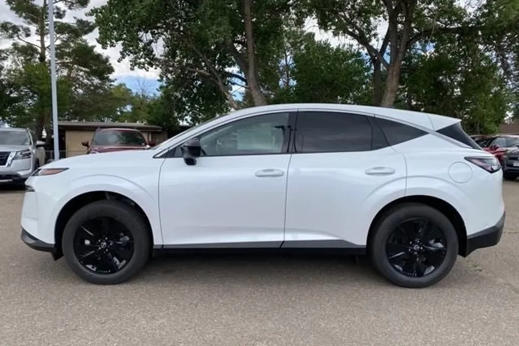 2025 Nissan Murano SV photo 1