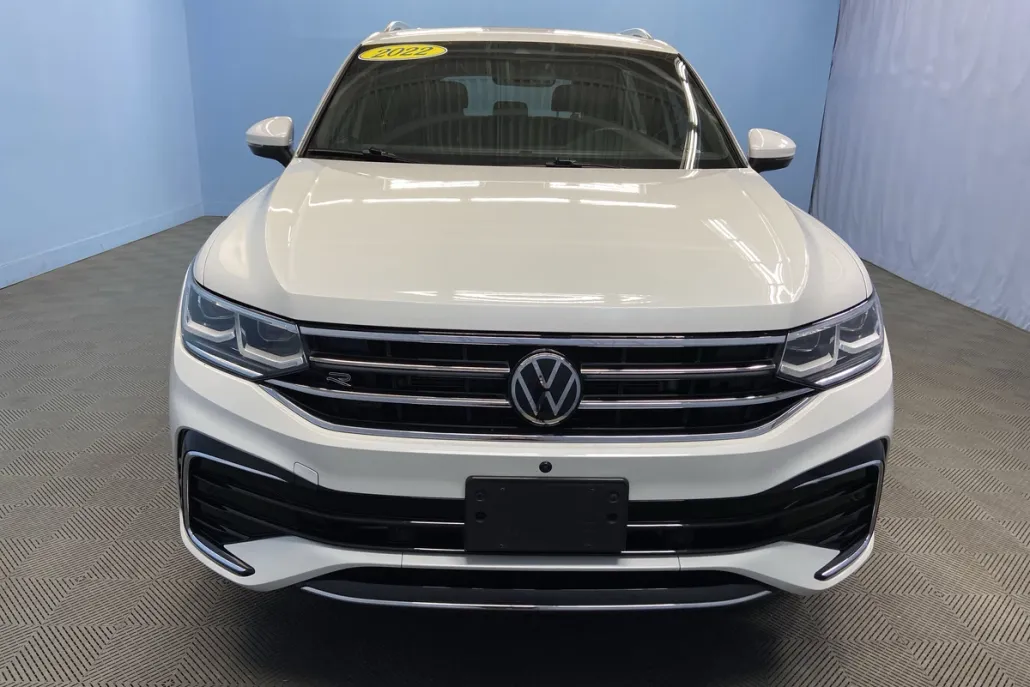 2022 Volkswagen Tiguan SEL Premium R-Line photo 1