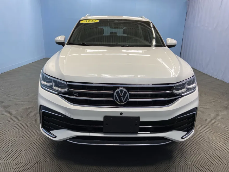 2022 Volkswagen Tiguan SEL Premium R-Line photo 1