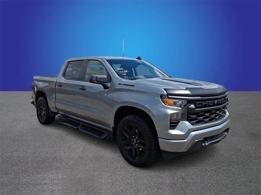 2024 Chevrolet Silverado 1500 Custom photo 1