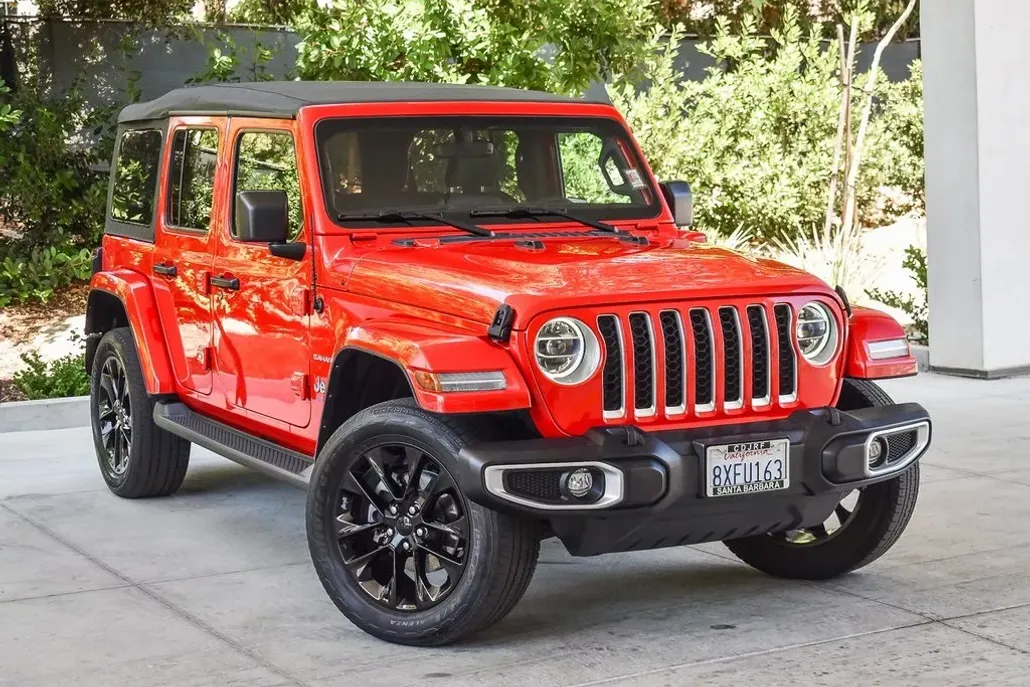 2021 Jeep Wrangler Unlimited Sahara 4xe photo 1