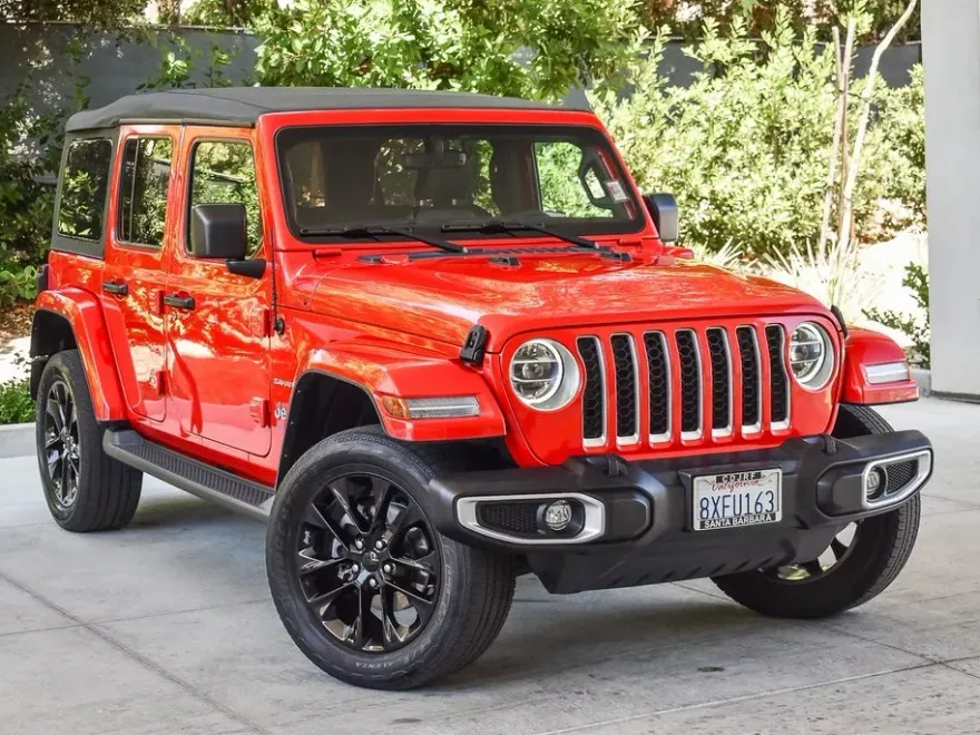 2021 Jeep Wrangler Unlimited Sahara 4xe photo 1