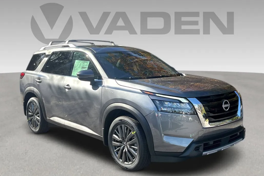 2025 Nissan Pathfinder SV photo 1