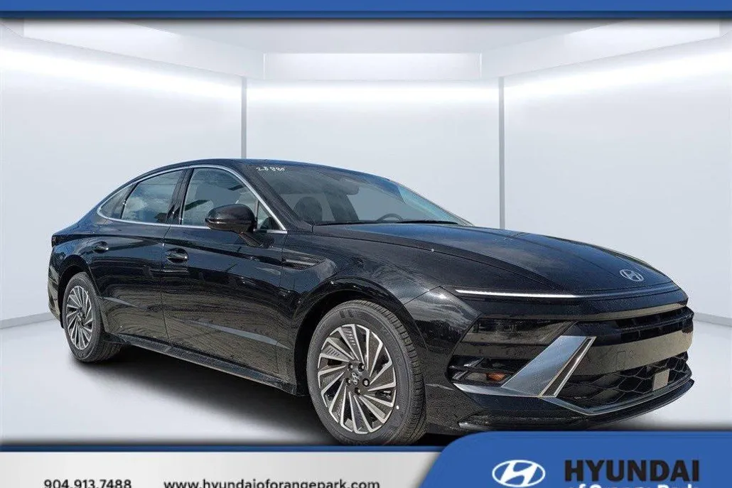 2025 Hyundai Sonata Hybrid SEL photo 1