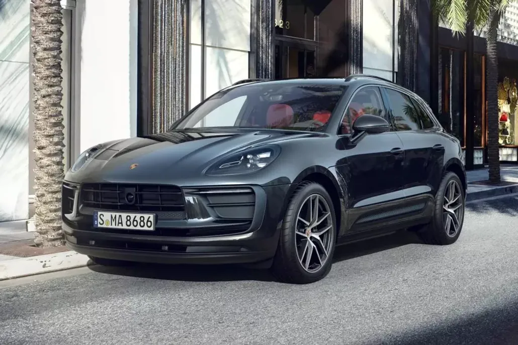 2025 Porsche Macan T photo 1