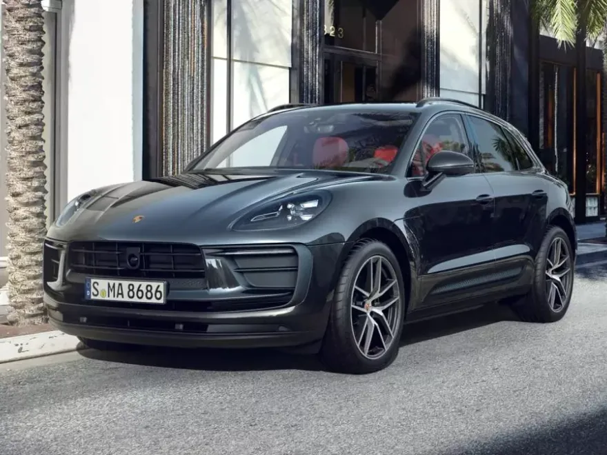2025 Porsche Macan T photo 1