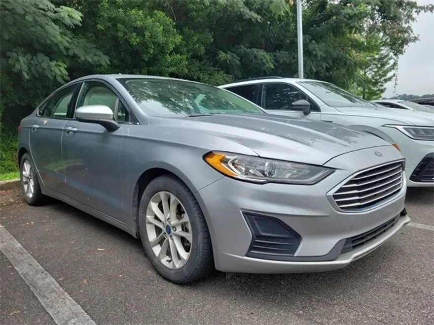 2020 Ford Fusion SE photo 1