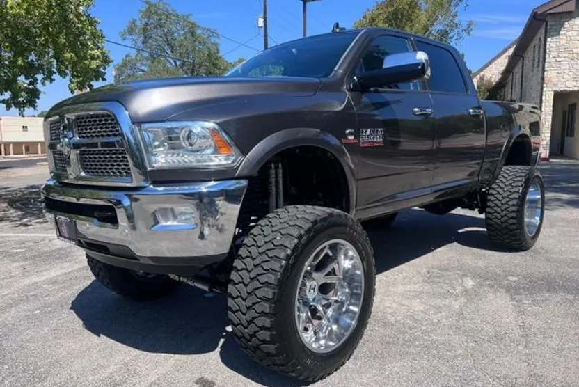 2017 Ram 2500 Laramie photo 1
