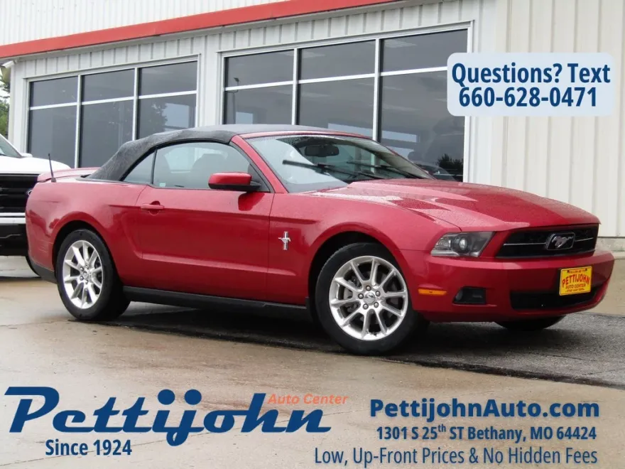 2011 Ford Mustang V6 Premium photo 1