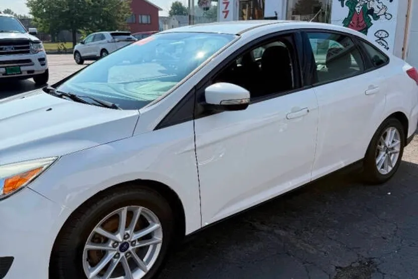 2015 Ford Focus SE photo 1