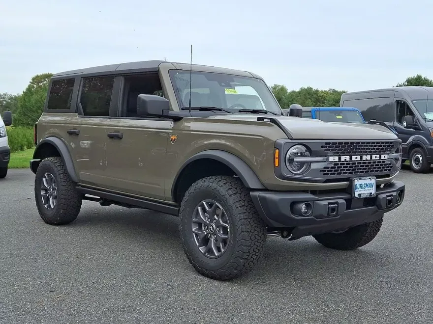 2025 Ford Bronco Badlands photo 1