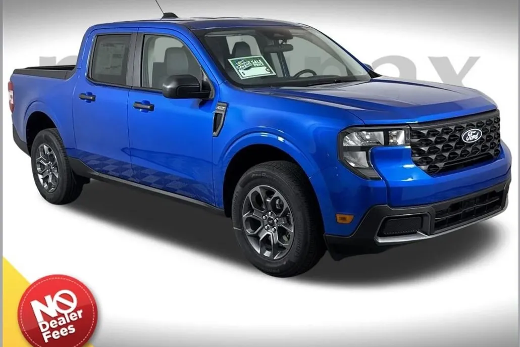 2025 Ford Maverick XLT photo 1