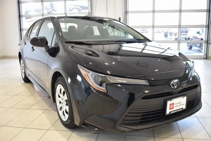 2024 Toyota Corolla LE photo 1