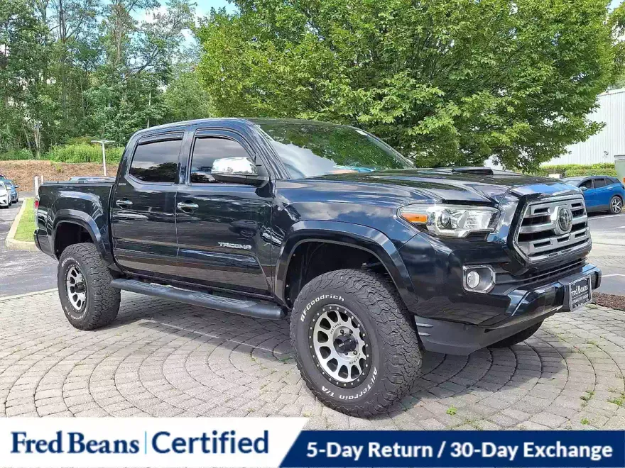 2018 Toyota Tacoma Limited V6 photo 1