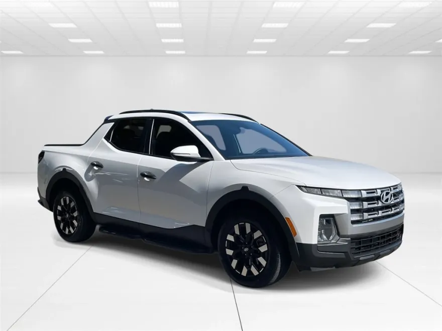 2025 Hyundai Santa Cruz SEL Activity photo 1
