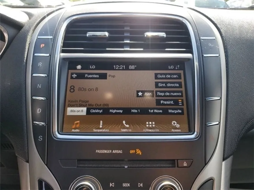 2019 Lincoln Nautilus Standard photo 22