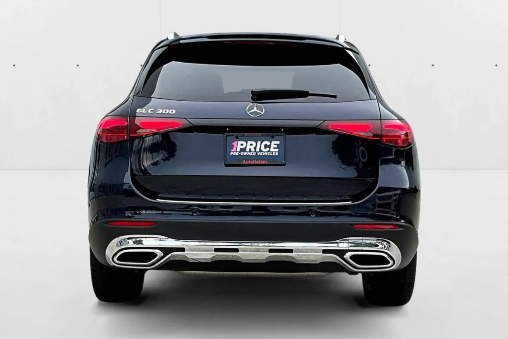 2024 Mercedes Benz GLC 300 photo 1