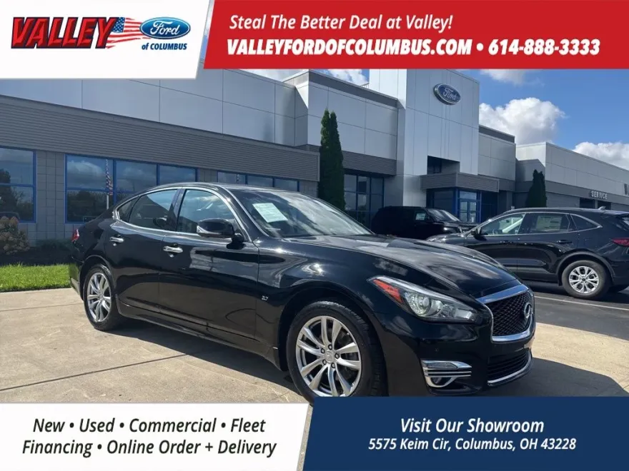 2016 Infiniti Q70 photo 1