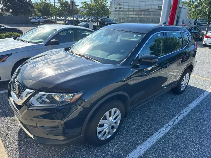 2019 Nissan Rogue S AWD photo 1