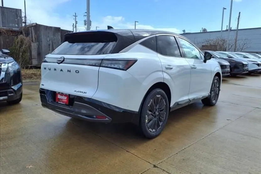 2025 Nissan Murano Platinum photo 1