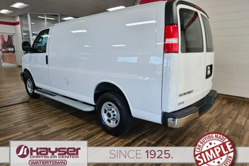 2022 Gmc Savana 2500 Cargo photo 1