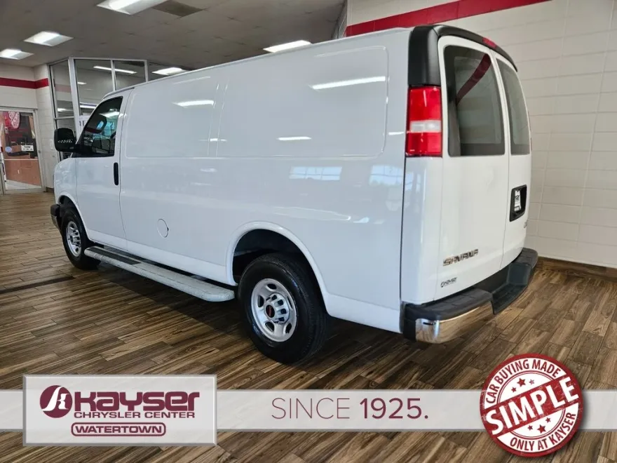 2022 Gmc Savana 2500 Cargo photo 1