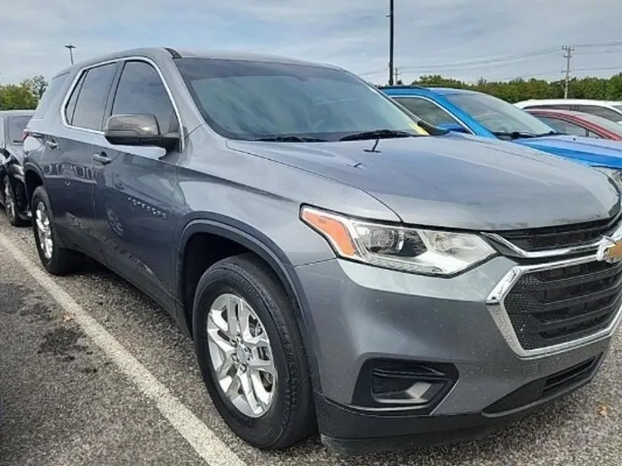 2021 Chevrolet Traverse 1LS photo 1