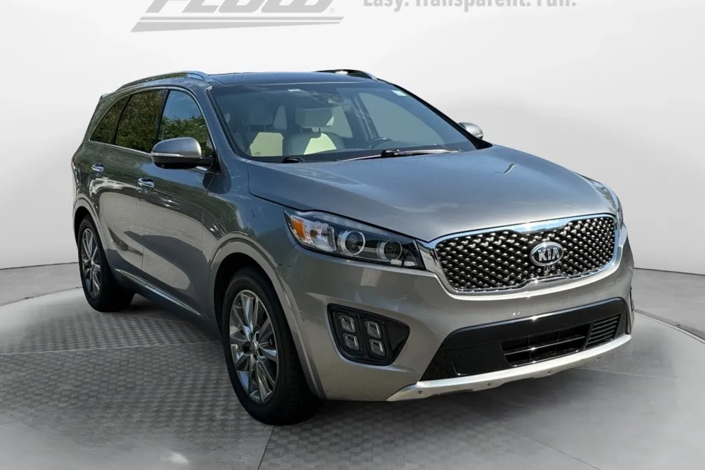 2017 Kia Sorento SX Limited photo 1