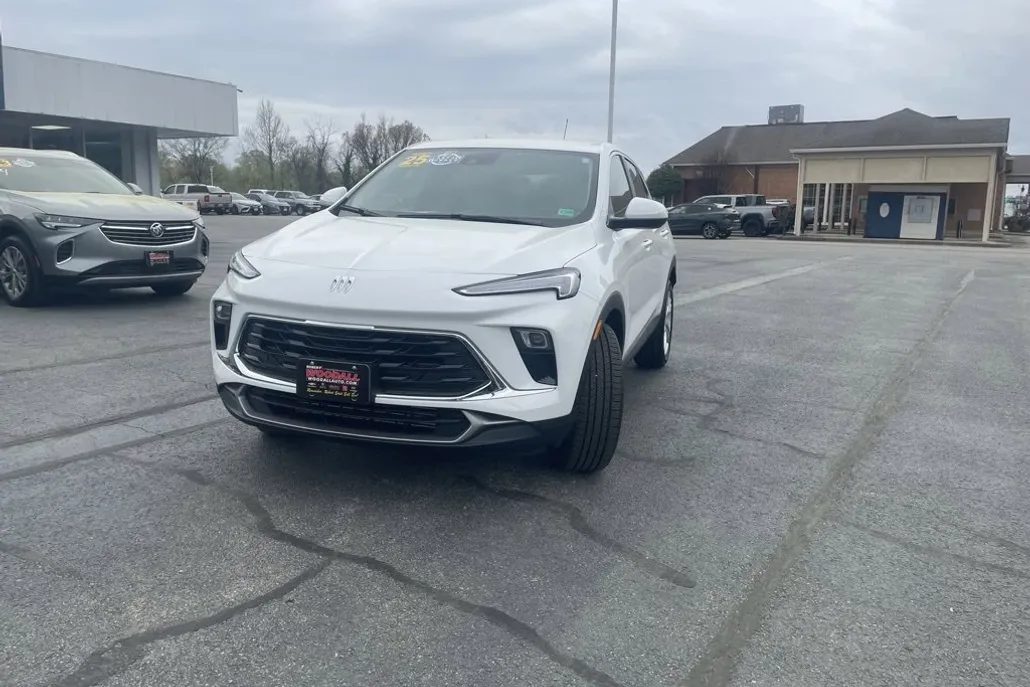 2025 Buick Encore GX Preferred photo 1