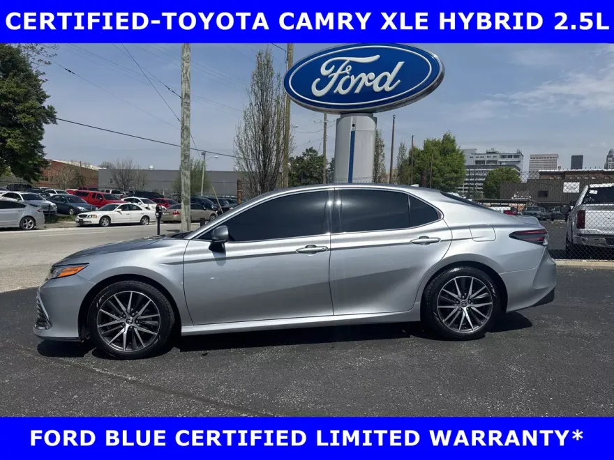 2022 Toyota Camry Hybrid photo 1