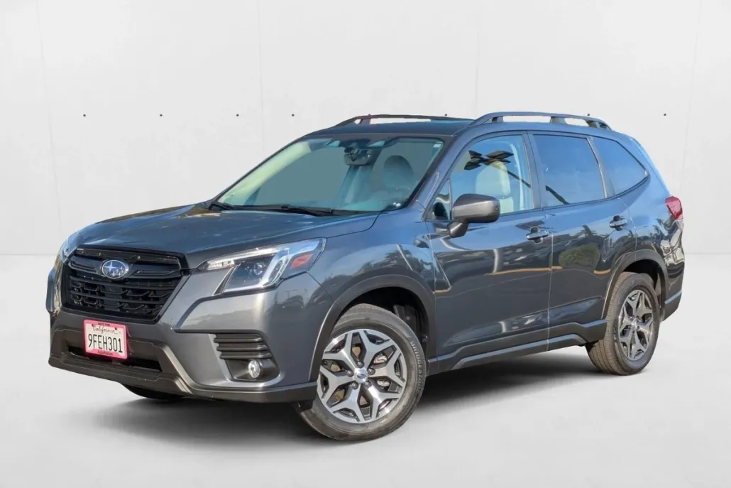 2023 Subaru Forester Premium photo 1