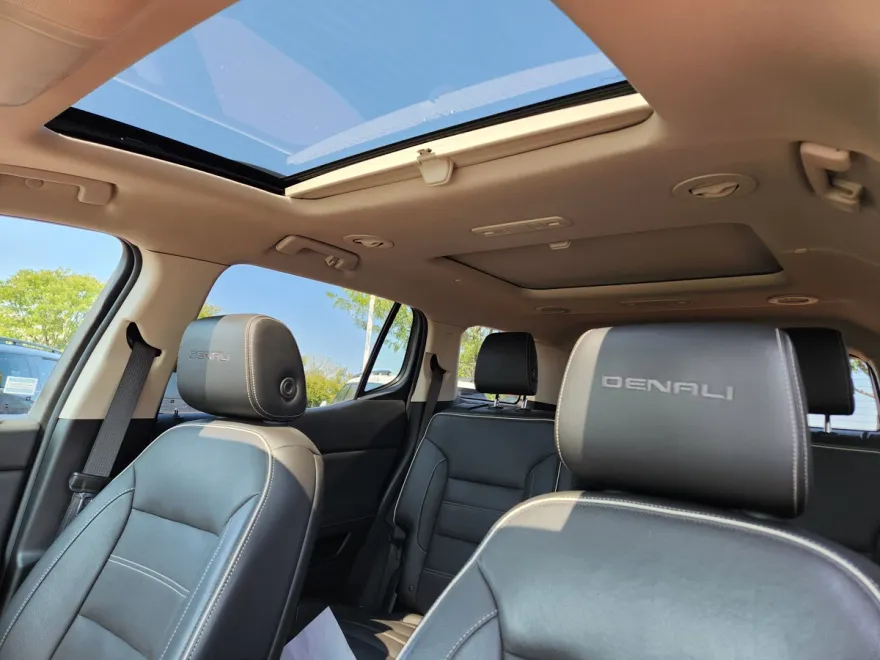 2018 Gmc Acadia Denali photo 1