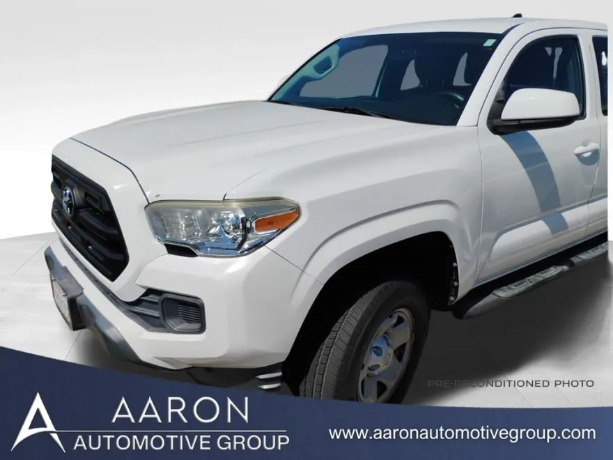 2017 Toyota Tacoma SR photo 1