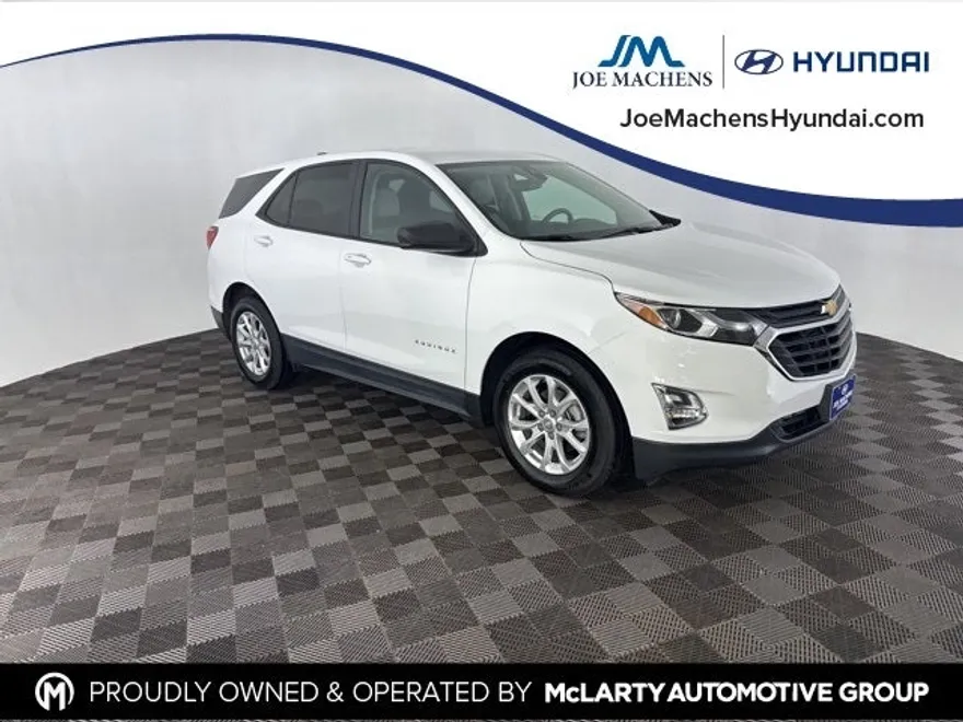 2020 Chevrolet Equinox LS photo 1