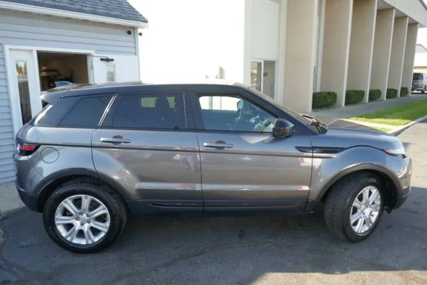 2017 Land Rover Range Rover Evoque SE Premium photo 1