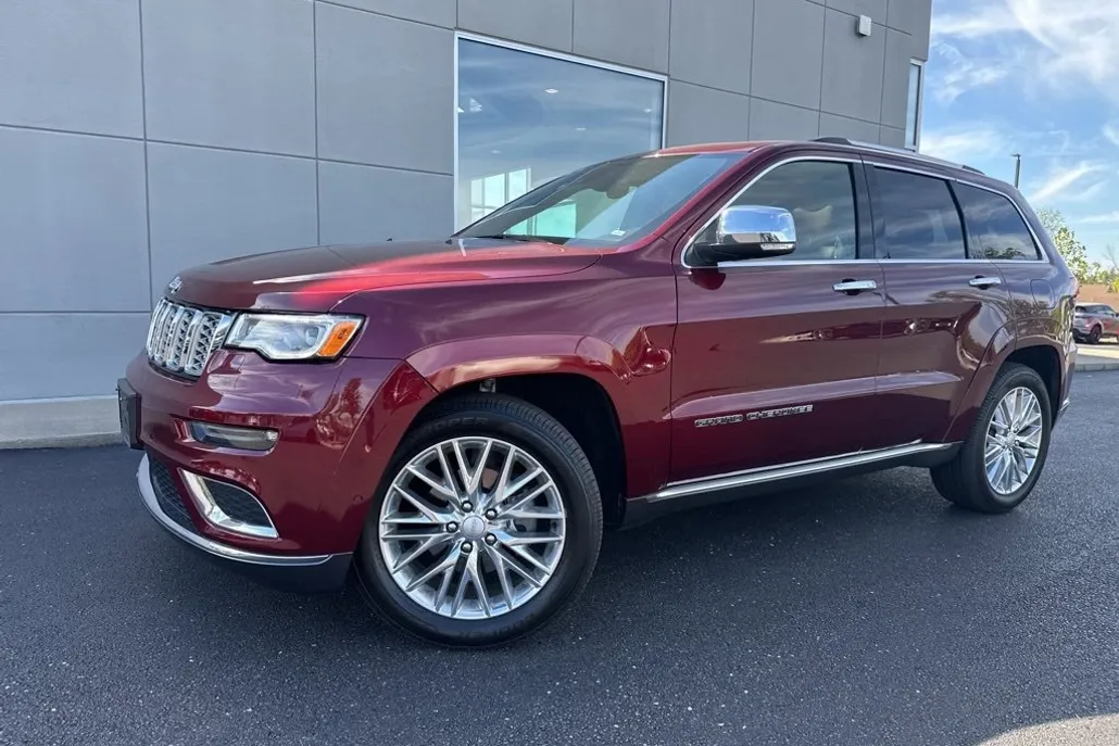 2017 Jeep Grand Cherokee Summit photo 1