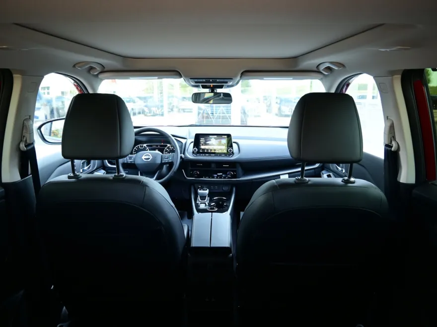 2026 Nissan Rogue SV photo 1