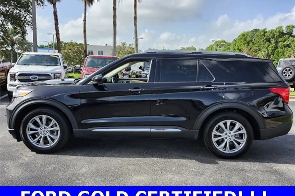 2024 Ford Explorer Limited photo 1