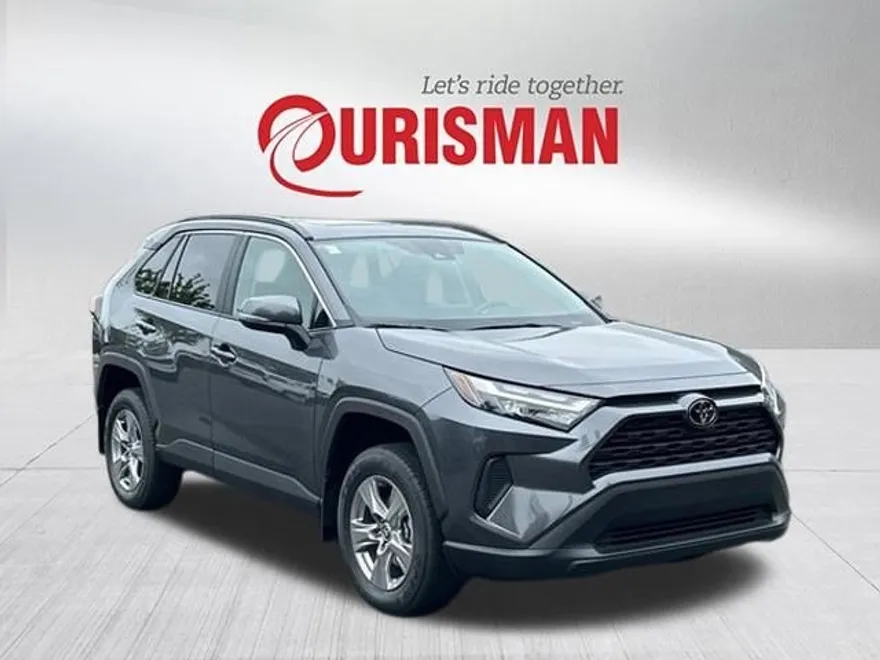 2025 Toyota RAV4 XLE photo 1