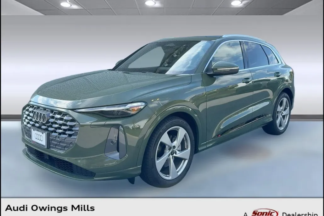 2025 Audi Q5 2.0T Prestige photo 1