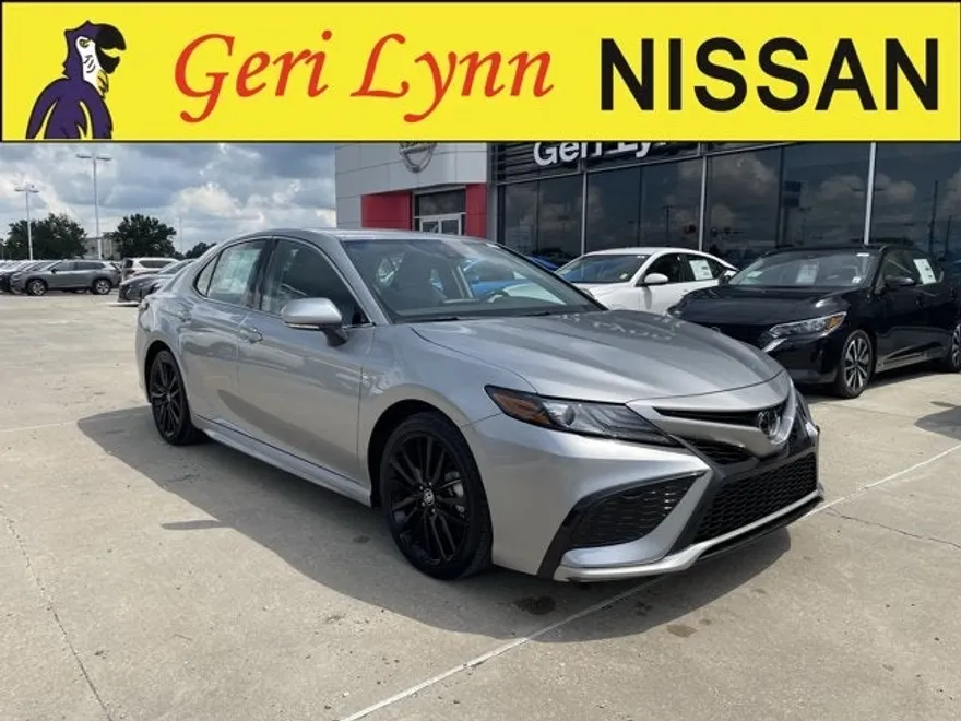 2023 Toyota Camry XSE photo 1