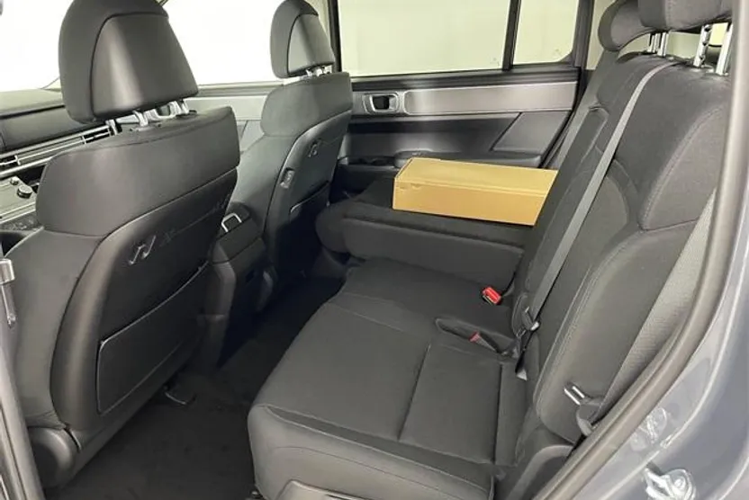 2026 Hyundai Santa Fe SE photo 1